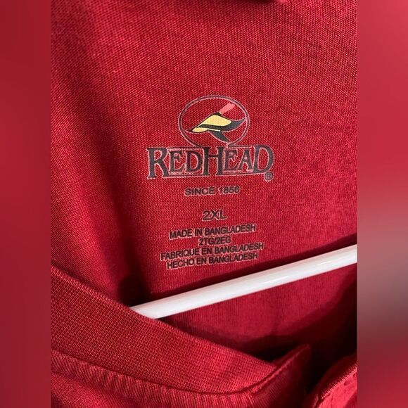 Red head red tshirt‎ - Picture 4 of 6